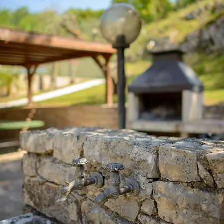 Maison Balu Holiday home *