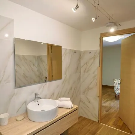Maison Balu Holiday home *