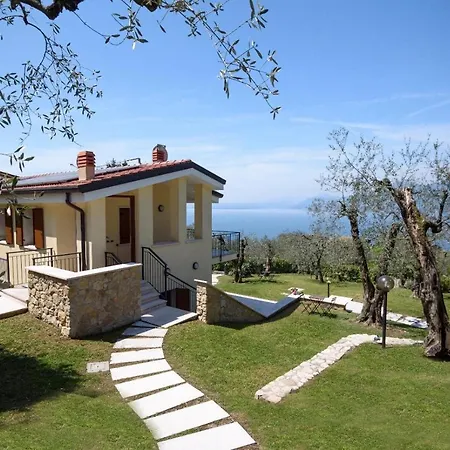 Holiday home Maison Balu Torri Del Benaco